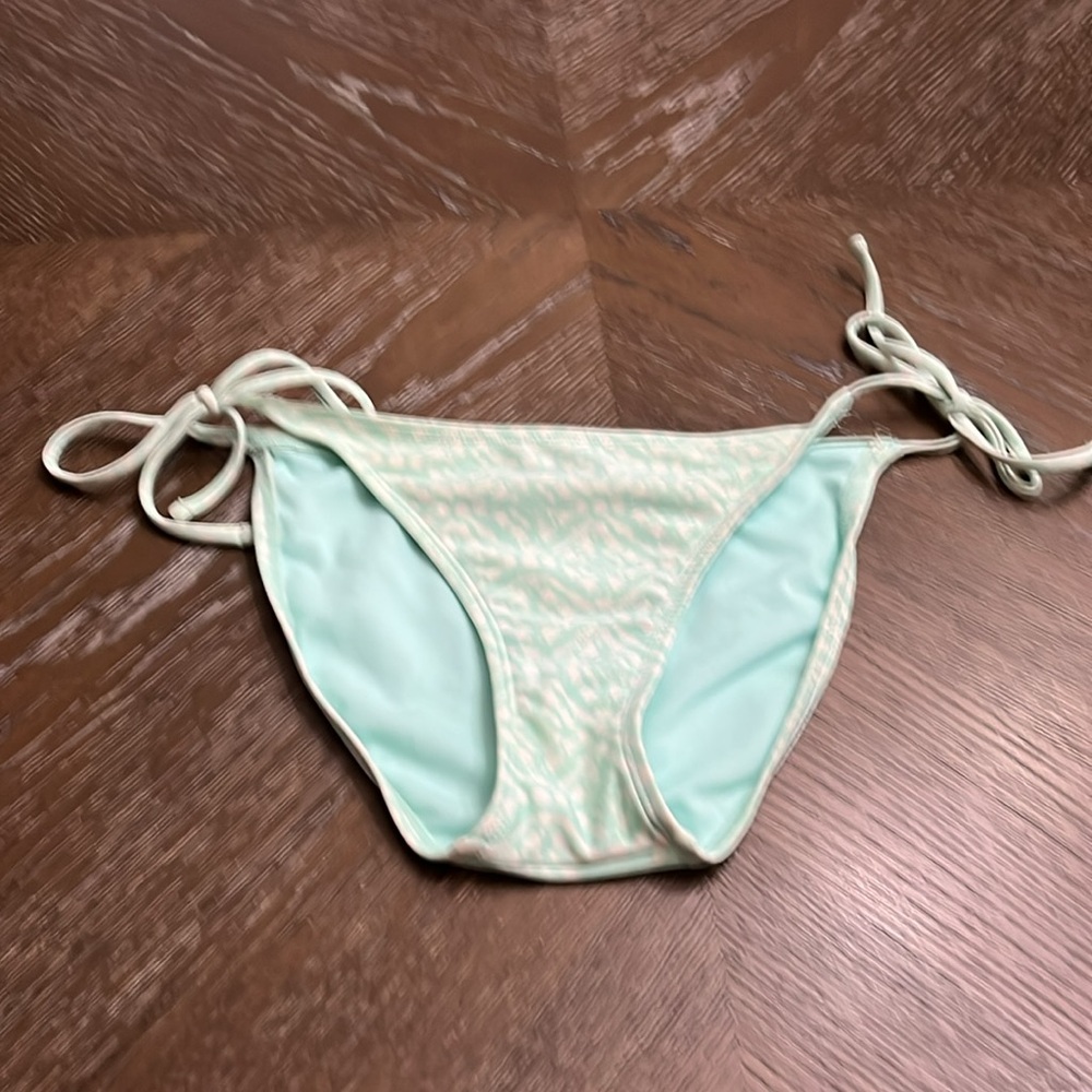 Xhilaration green string bikini bottoms Size S